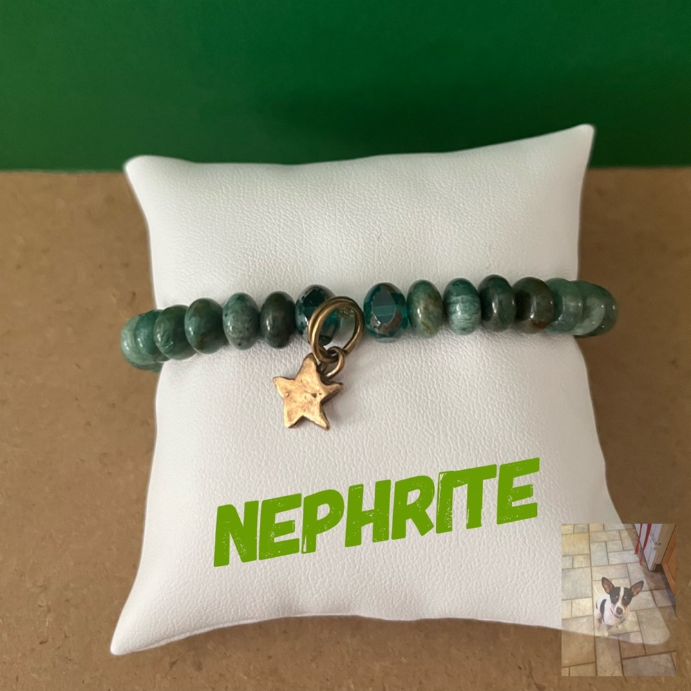 Green Nephrite Stretch Bracelet with Brass Star Charm